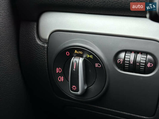 Черный Фольксваген Гольф, объемом двигателя 1.4 л и пробегом 197 тыс. км за 7999 $, фото 51 на Automoto.ua