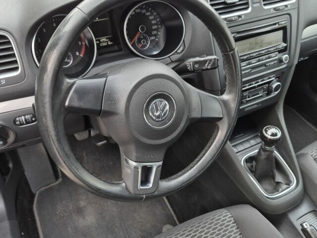 Черный Фольксваген Гольф, объемом двигателя 1.4 л и пробегом 236 тыс. км за 6400 $, фото 15 на Automoto.ua