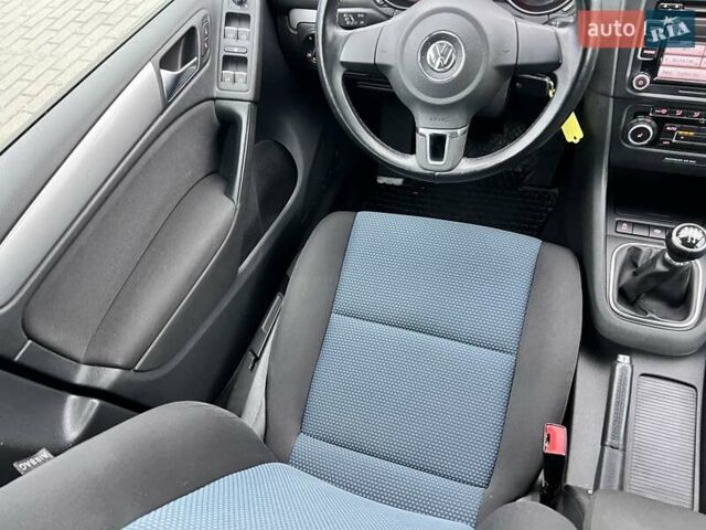 Чорний Фольксваген Гольф, об'ємом двигуна 1.6 л та пробігом 138 тис. км за 7999 $, фото 87 на Automoto.ua