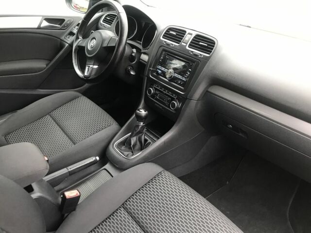 Чорний Фольксваген Гольф, об'ємом двигуна 1.6 л та пробігом 232 тис. км за 8200 $, фото 11 на Automoto.ua