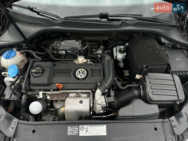 Чорний Фольксваген Гольф, об'ємом двигуна 1.39 л та пробігом 210 тис. км за 7900 $, фото 27 на Automoto.ua