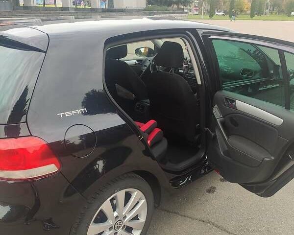 Чорний Фольксваген Гольф, об'ємом двигуна 1.39 л та пробігом 185 тис. км за 8500 $, фото 7 на Automoto.ua