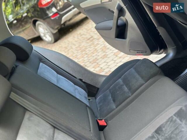 Чорний Фольксваген Гольф, об'ємом двигуна 1.39 л та пробігом 199 тис. км за 8750 $, фото 25 на Automoto.ua