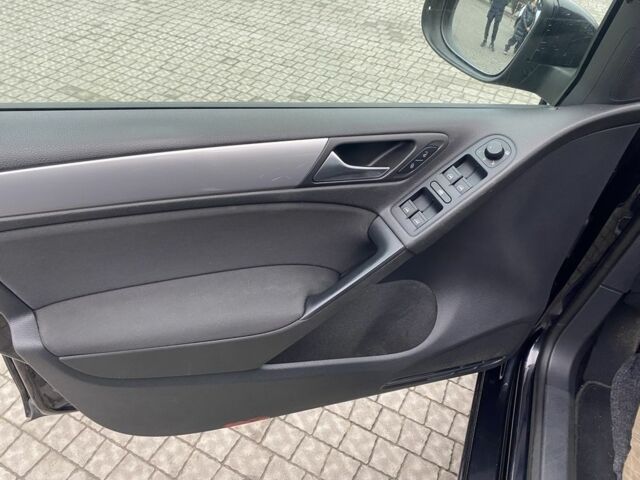 Черный Фольксваген Гольф, объемом двигателя 1.4 л и пробегом 237 тыс. км за 7300 $, фото 3 на Automoto.ua