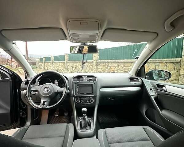 Черный Фольксваген Гольф, объемом двигателя 1.6 л и пробегом 173 тыс. км за 7999 $, фото 29 на Automoto.ua