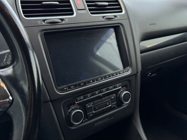 Черный Фольксваген Гольф, объемом двигателя 1.4 л и пробегом 256 тыс. км за 7777 $, фото 15 на Automoto.ua