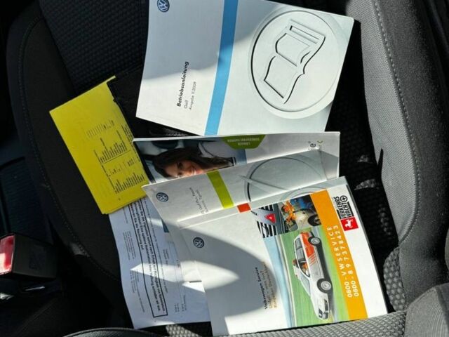 Черный Фольксваген Гольф, объемом двигателя 1.4 л и пробегом 220 тыс. км за 7800 $, фото 13 на Automoto.ua