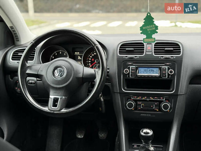 Чорний Фольксваген Гольф, об'ємом двигуна 1.4 л та пробігом 215 тис. км за 6850 $, фото 59 на Automoto.ua