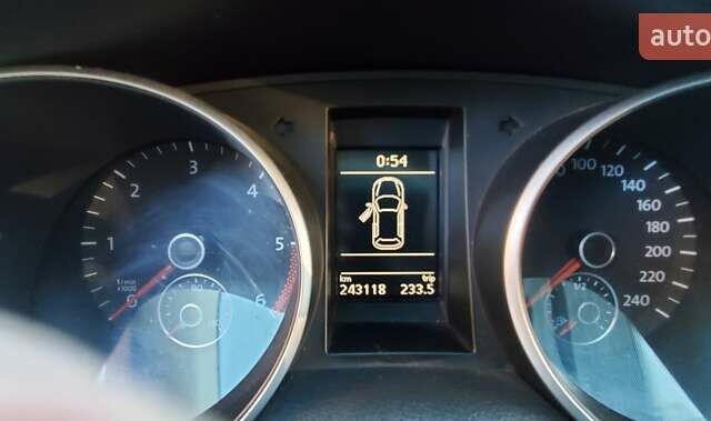 Черный Фольксваген Гольф, объемом двигателя 1.6 л и пробегом 243 тыс. км за 7970 $, фото 8 на Automoto.ua