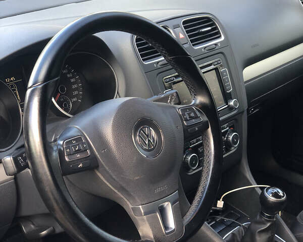 Черный Фольксваген Гольф, объемом двигателя 1.4 л и пробегом 202 тыс. км за 7700 $, фото 25 на Automoto.ua