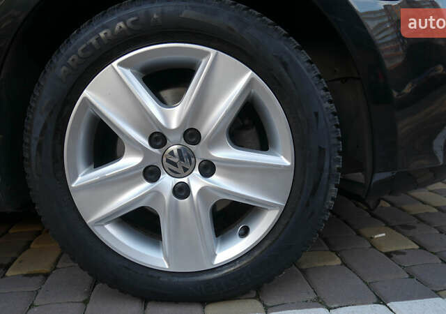 Черный Фольксваген Гольф, объемом двигателя 1.59 л и пробегом 227 тыс. км за 8600 $, фото 21 на Automoto.ua