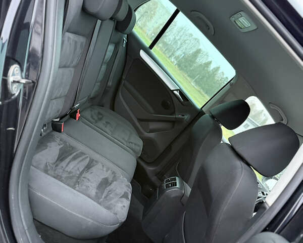 Черный Фольксваген Гольф, объемом двигателя 1.4 л и пробегом 227 тыс. км за 8500 $, фото 72 на Automoto.ua