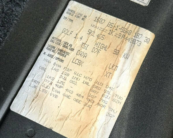 Черный Фольксваген Гольф, объемом двигателя 1.4 л и пробегом 227 тыс. км за 8500 $, фото 92 на Automoto.ua