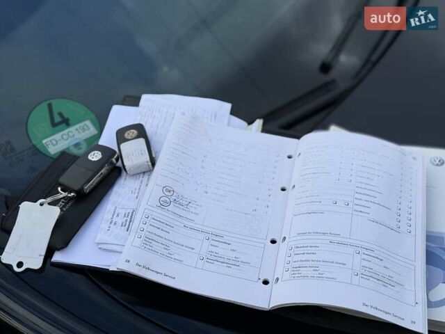 Чорний Фольксваген Гольф, об'ємом двигуна 1.39 л та пробігом 155 тис. км за 7400 $, фото 60 на Automoto.ua