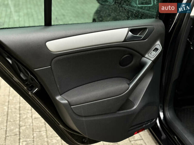 Черный Фольксваген Гольф, объемом двигателя 1.4 л и пробегом 197 тыс. км за 7999 $, фото 45 на Automoto.ua