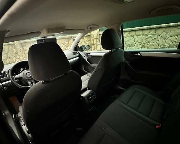 Черный Фольксваген Гольф, объемом двигателя 1.6 л и пробегом 173 тыс. км за 7999 $, фото 28 на Automoto.ua