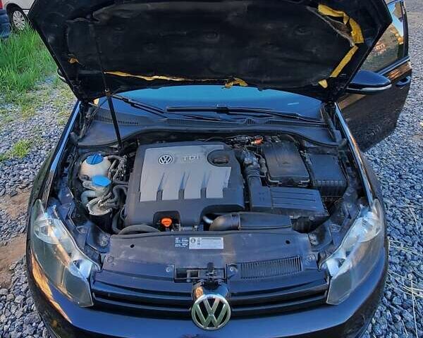 Черный Фольксваген Гольф, объемом двигателя 1.6 л и пробегом 243 тыс. км за 7970 $, фото 6 на Automoto.ua