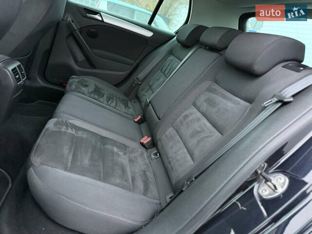 Черный Фольксваген Гольф, объемом двигателя 1.4 л и пробегом 227 тыс. км за 8500 $, фото 62 на Automoto.ua