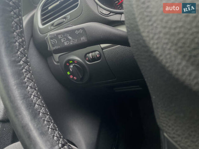 Фольксваген Гольф 2010 в Киеве на Automoto.ua Черный Фольксваген Гольф, объемом двигателя 1.4 л и пробегом 230 тыс. км за 6700 $, фото 13 на Automoto.ua