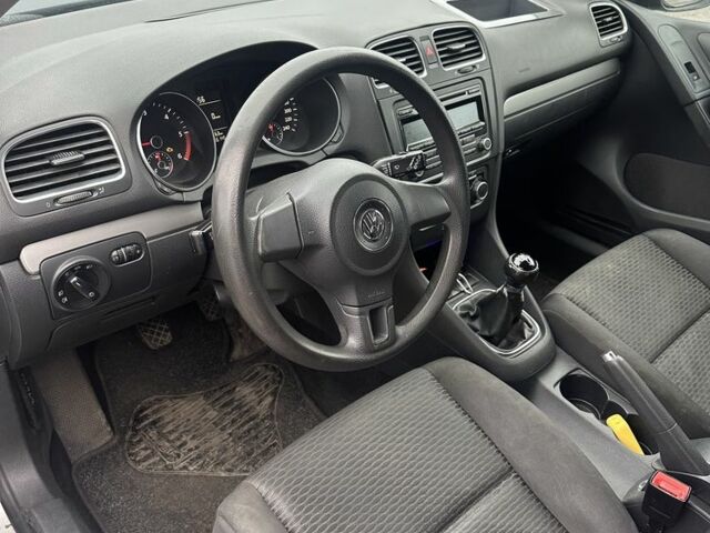 Чорний Фольксваген Гольф, об'ємом двигуна 2 л та пробігом 216 тис. км за 3500 $, фото 6 на Automoto.ua