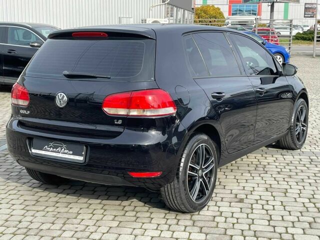 Черный Фольксваген Гольф, объемом двигателя 1.6 л и пробегом 196 тыс. км за 7950 $, фото 18 на Automoto.ua