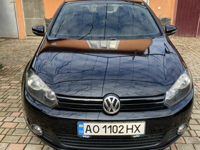 Черный Фольксваген Гольф, объемом двигателя 1.2 л и пробегом 300 тыс. км за 6300 $, фото 2 на Automoto.ua