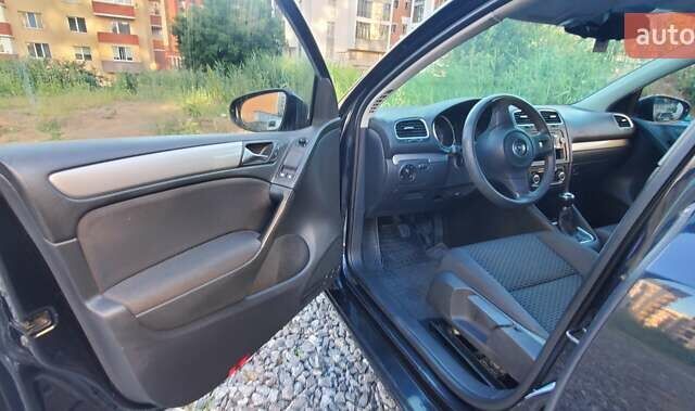 Черный Фольксваген Гольф, объемом двигателя 1.6 л и пробегом 243 тыс. км за 7970 $, фото 7 на Automoto.ua