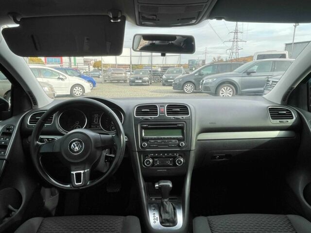 Черный Фольксваген Гольф, объемом двигателя 1.6 л и пробегом 196 тыс. км за 7950 $, фото 10 на Automoto.ua