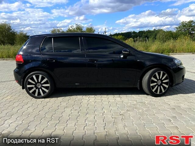 Черный Фольксваген Гольф, объемом двигателя 1.6 л и пробегом 230 тыс. км за 7200 $, фото 1 на Automoto.ua