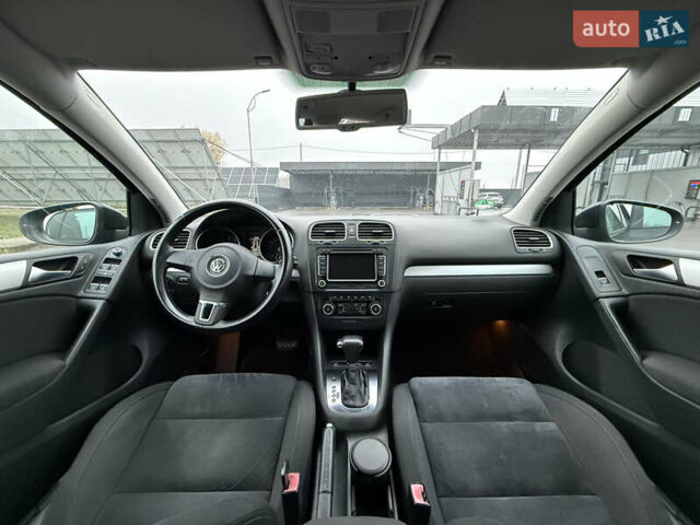 Черный Фольксваген Гольф, объемом двигателя 1.4 л и пробегом 227 тыс. км за 8500 $, фото 30 на Automoto.ua