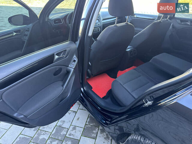 Фольксваген Гольф 2010 в Хмельницком на Automoto.ua Черный Фольксваген Гольф, объемом двигателя 1.97 л и пробегом 230 тыс. км за 7700 $, фото 17 на Automoto.ua