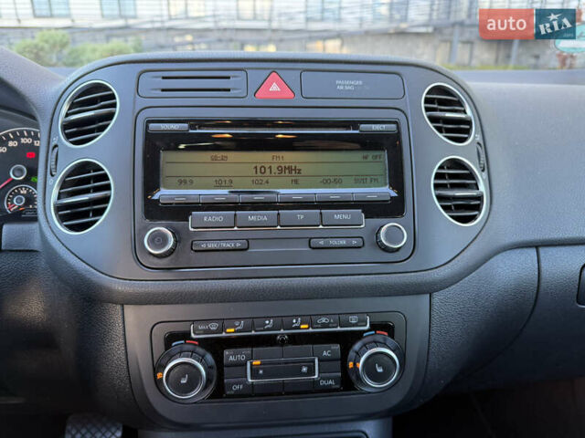 Чорний Фольксваген Гольф, об'ємом двигуна 1.4 л та пробігом 168 тис. км за 9100 $, фото 15 на Automoto.ua