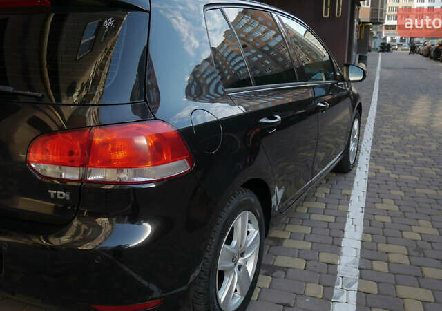 Черный Фольксваген Гольф, объемом двигателя 1.59 л и пробегом 227 тыс. км за 8600 $, фото 16 на Automoto.ua