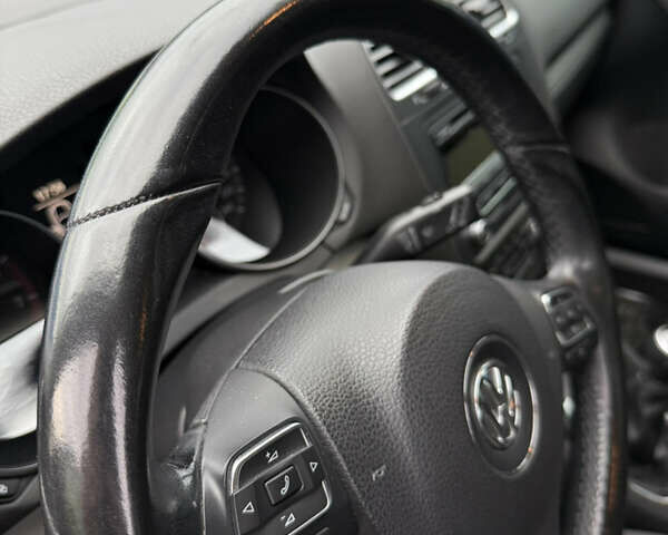 Черный Фольксваген Гольф, объемом двигателя 1.4 л и пробегом 175 тыс. км за 8700 $, фото 9 на Automoto.ua