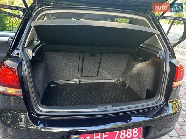 Черный Фольксваген Гольф, объемом двигателя 1.39 л и пробегом 199 тыс. км за 8750 $, фото 84 на Automoto.ua