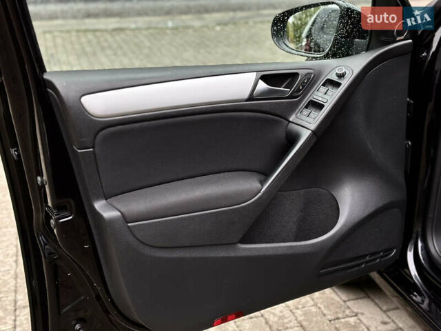 Черный Фольксваген Гольф, объемом двигателя 1.4 л и пробегом 197 тыс. км за 7999 $, фото 39 на Automoto.ua
