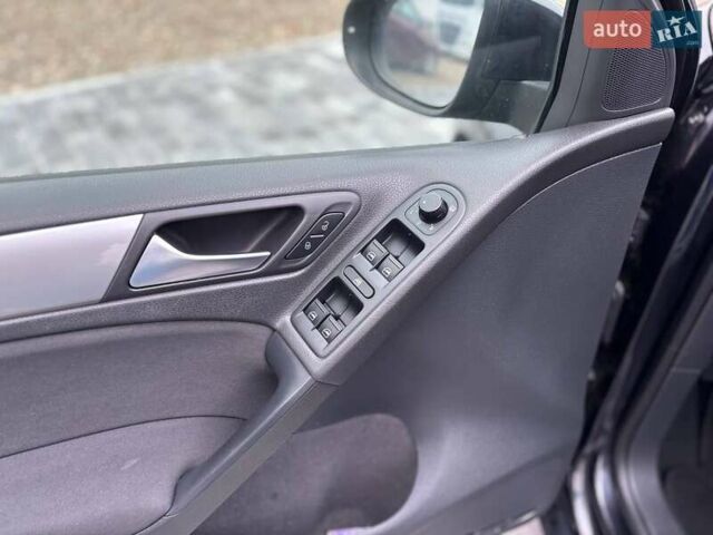 Черный Фольксваген Гольф, объемом двигателя 1.4 л и пробегом 184 тыс. км за 7899 $, фото 10 на Automoto.ua