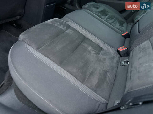 Черный Фольксваген Гольф, объемом двигателя 1.4 л и пробегом 227 тыс. км за 8500 $, фото 64 на Automoto.ua