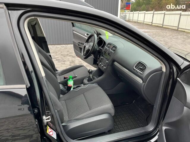 Черный Фольксваген Гольф, объемом двигателя 0 л и пробегом 217 тыс. км за 5500 $, фото 5 на Automoto.ua