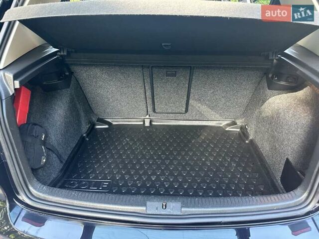 Черный Фольксваген Гольф, объемом двигателя 1.39 л и пробегом 199 тыс. км за 8750 $, фото 85 на Automoto.ua