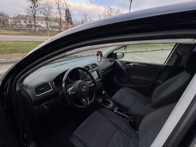 Черный Фольксваген Гольф, объемом двигателя 1.4 л и пробегом 256 тыс. км за 7777 $, фото 10 на Automoto.ua