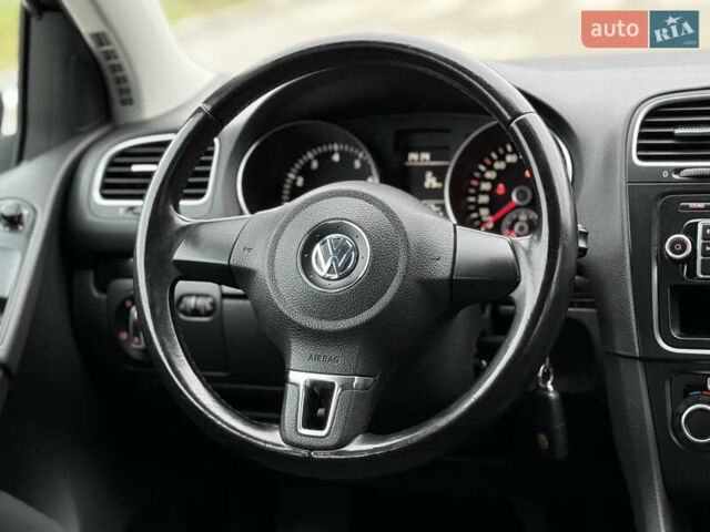 Чорний Фольксваген Гольф, об'ємом двигуна 1.4 л та пробігом 215 тис. км за 6850 $, фото 60 на Automoto.ua