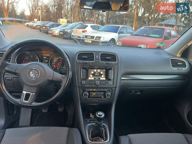 Черный Фольксваген Гольф, объемом двигателя 1.6 л и пробегом 236 тыс. км за 7300 $, фото 1 на Automoto.ua