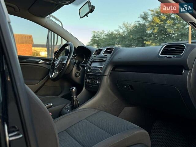 Черный Фольксваген Гольф, объемом двигателя 1.39 л и пробегом 184 тыс. км за 7990 $, фото 16 на Automoto.ua