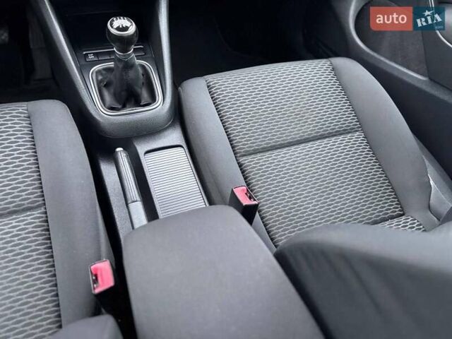 Черный Фольксваген Гольф, объемом двигателя 1.4 л и пробегом 184 тыс. км за 7899 $, фото 21 на Automoto.ua