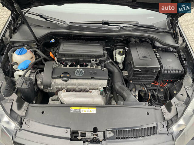 Чорний Фольксваген Гольф, об'ємом двигуна 1.4 л та пробігом 237 тис. км за 7200 $, фото 4 на Automoto.ua