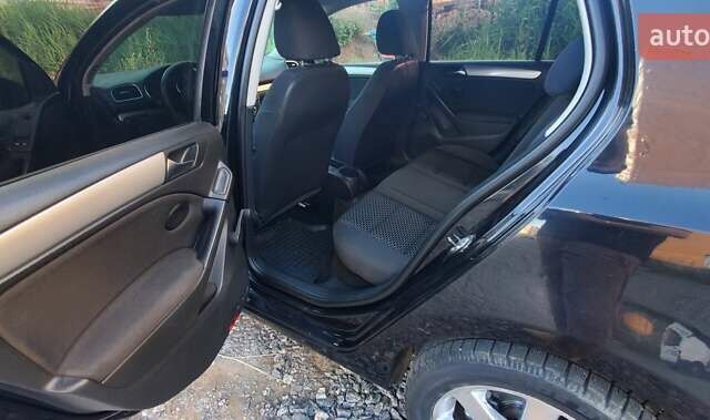 Черный Фольксваген Гольф, объемом двигателя 1.6 л и пробегом 243 тыс. км за 7970 $, фото 10 на Automoto.ua