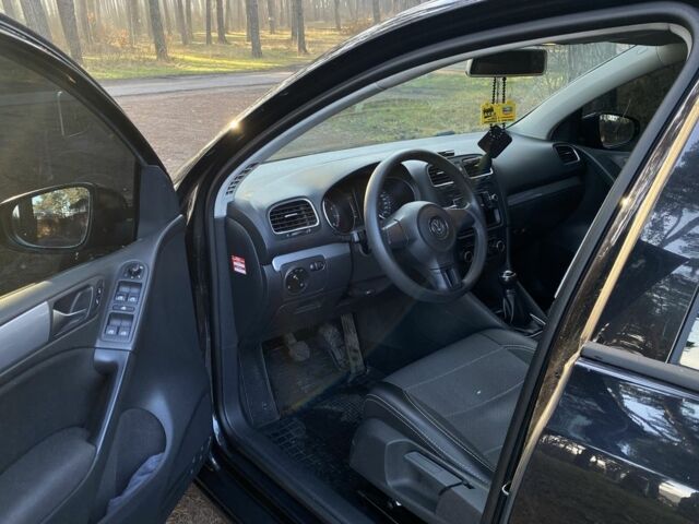 Черный Фольксваген Гольф, объемом двигателя 1.4 л и пробегом 189 тыс. км за 7700 $, фото 4 на Automoto.ua