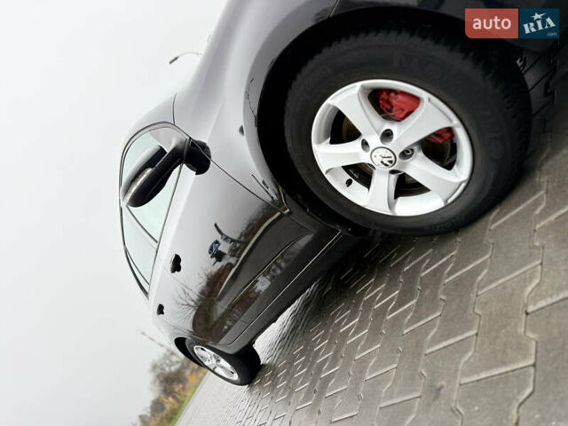 Черный Фольксваген Гольф, объемом двигателя 1.4 л и пробегом 227 тыс. км за 8500 $, фото 17 на Automoto.ua