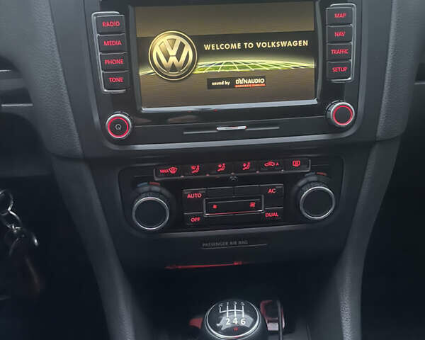 Черный Фольксваген Гольф, объемом двигателя 1.39 л и пробегом 172 тыс. км за 9700 $, фото 22 на Automoto.ua